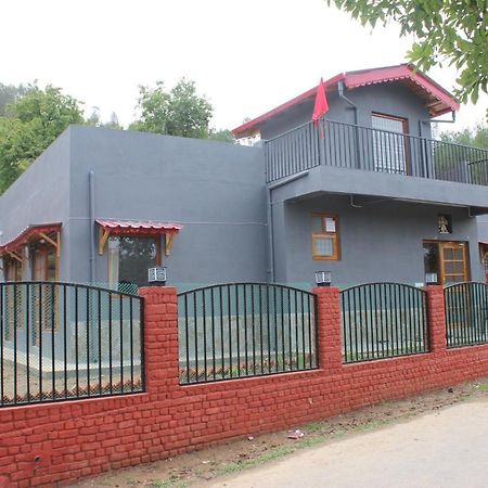 Winter Woods Cottages - 3-Bedroom Homestay Shitlakhet Dış mekan fotoğraf