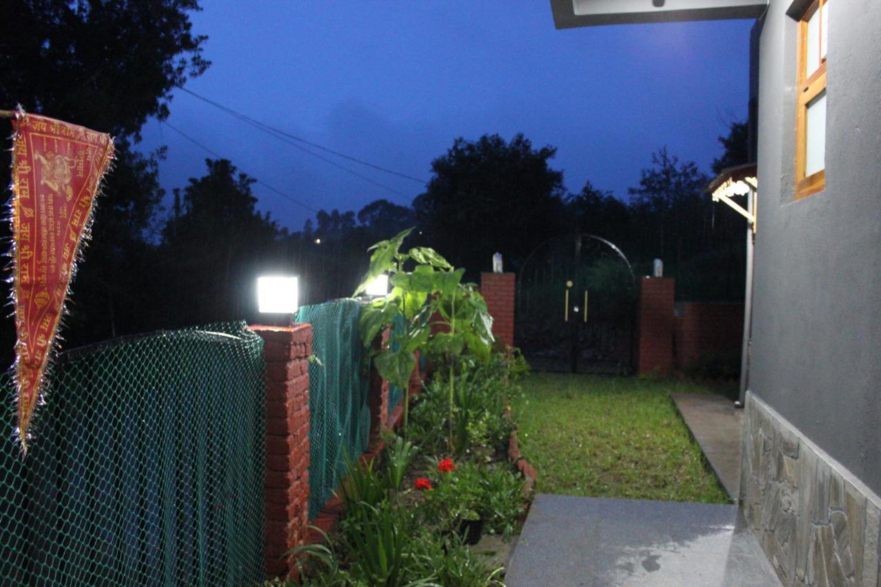 Winter Woods Cottages - 3-Bedroom Homestay Shitlakhet Dış mekan fotoğraf