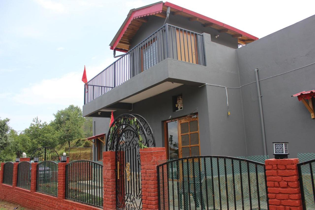 Winter Woods Cottages - 3-Bedroom Homestay Shitlakhet Dış mekan fotoğraf