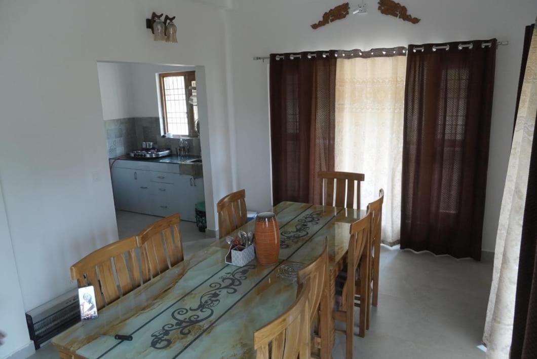 Winter Woods Cottages - 3-Bedroom Homestay Shitlakhet Dış mekan fotoğraf